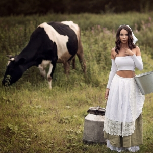 13 - Дрессированная корова и бык на праздник - от 20 000 руб.